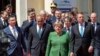 Angela Merkel, odlazeća njemačka kancelarka, svojim čvrstim proevropskim stavom smatrana je stubom EU. Stoga se za vreme posle nje vezuju i strahovi za budućnost Evropske unije. Na fotografiji Merkel okružena nekim od EU lidera tokom samita u Bukureštu 19. maja 2019. 