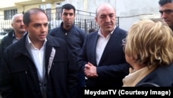 İbrahim Ləmbəranski (solda) hüquq müdafiəçisi Leyla Yunusun istintaqına da rəhbərlik edib.