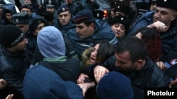 Armenia - Supporters of Artur Sargsian scuffle with riot police in Yerevan, 16Mar2017.