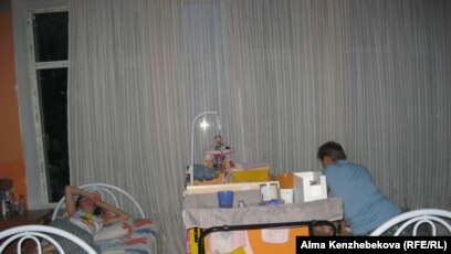 Мас әке порно видеода қызын жазалады. Араб әйелдерінің мега есектері анальный порно