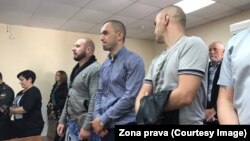 Сотрудники колонии в зале суда. Фото предоставлено РС правозащитной организацией «Зона права»