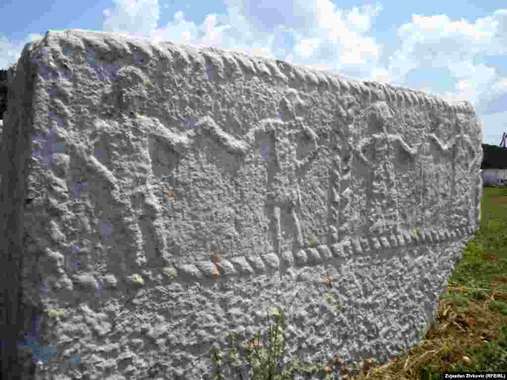 Motiv na stećku, nekropola Radimlja nedaleko od Stoca, Bosna i Hercegovina