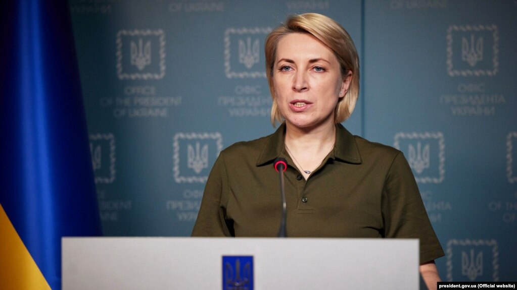 «Ми докладаємо усіх зусиль, щоб гуманітарні коридори знову запрацювали якнайшвидше», – заявила міністерка