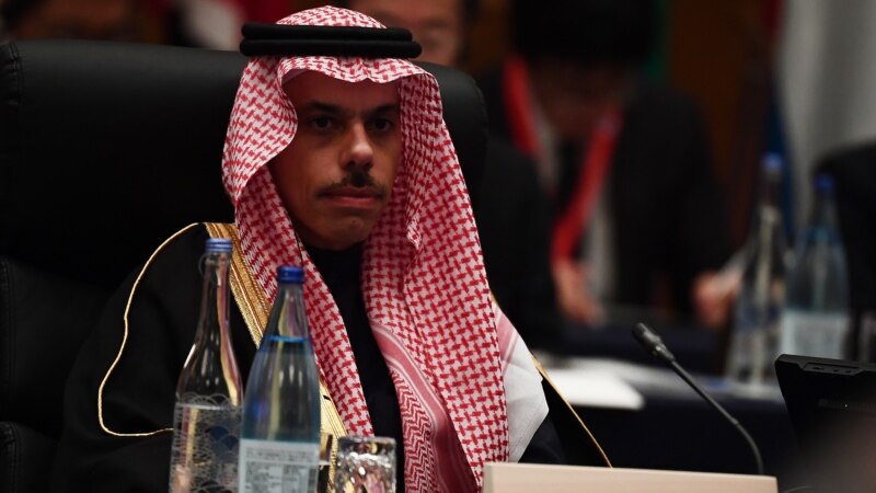 Arabia Saudite do të rihapë ambasadën në Katar