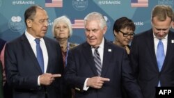 Sergei Lavrov və Rex Tillerson