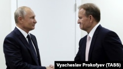 Путін (л) та Медведчук (п) вкотре зустрілися в Москві