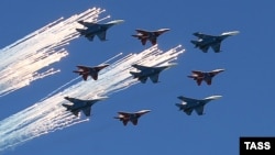 МиГ-29 ва Су-24 ҳарбий самолётлари.