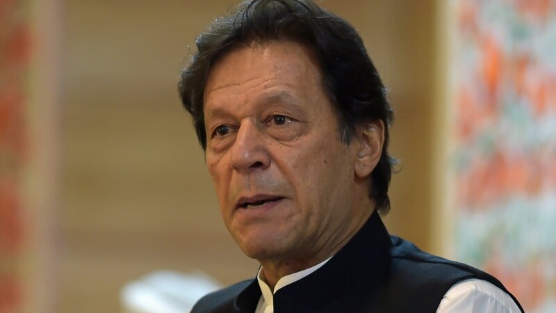 Kryeministri pakistanez zotohet për t'iu përgjigjur 