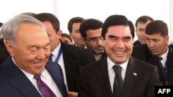 Нурсултан Назарбаев и Гурбангулы Бердымухамедов.
