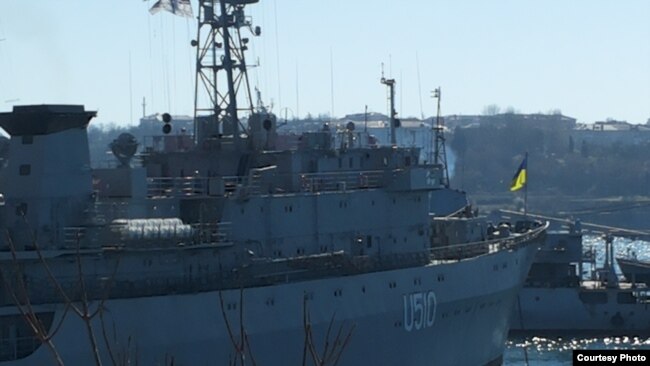 Корабль ВМС Украины "Славутич". 22 марта 2014 года