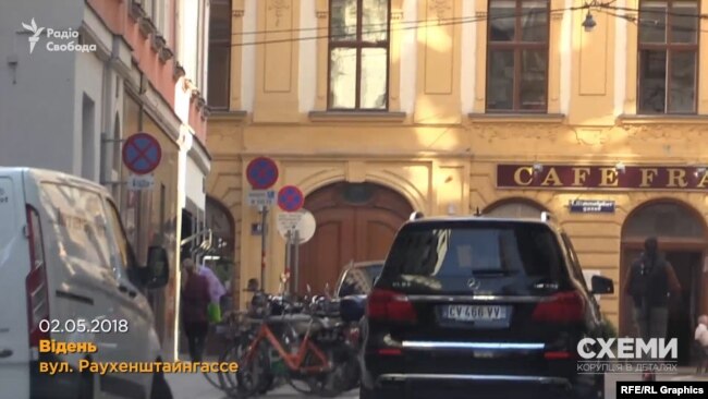 2 травня водій Фірташа привіз Юрія Бойка на вулицю Раухенштайнгассе у центрі Відня