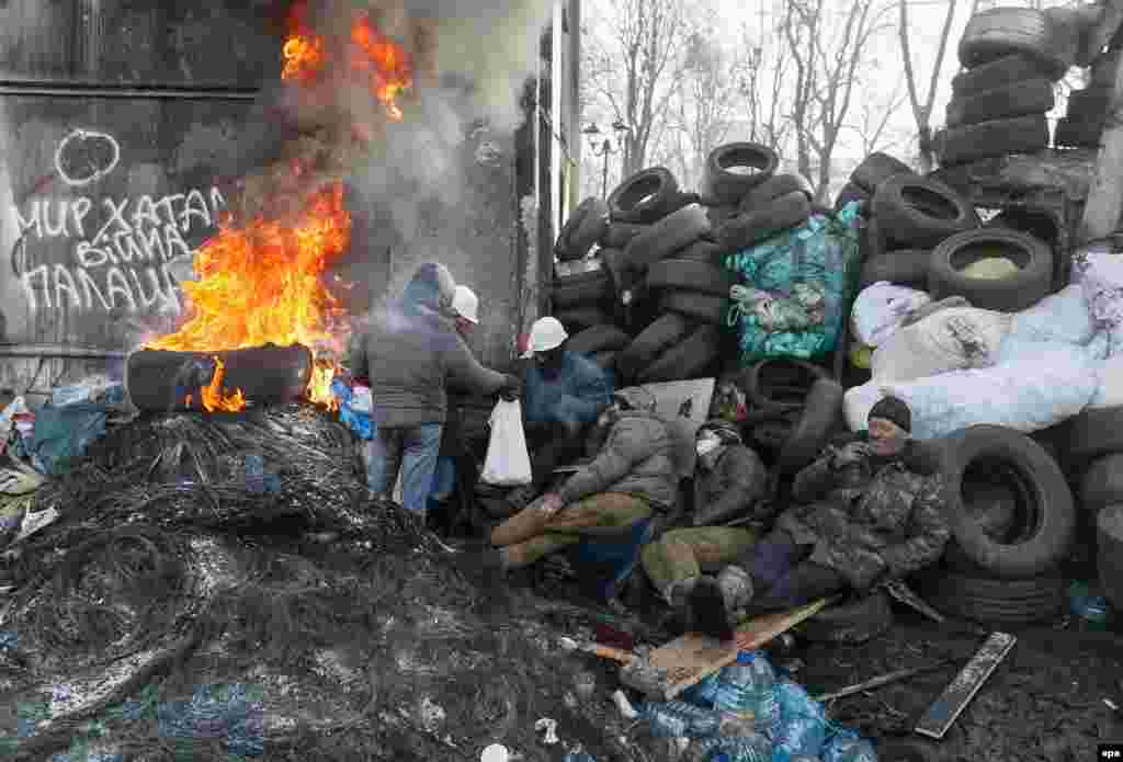 Kijev, 27. januar 2014. Foto: EPA / Sergey Dolzhenko 