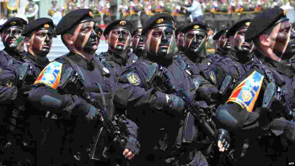 Solders of Azerbaijan&#39;s breakaway region of Nagorno-Karabakh march in Stepanakert during a military parade marking Victory Day. (AFP/Karen Minasyan)