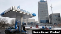 Europa vrea să renunțe în rimă fază la petrolul rusesc. UE refuză, de asemenea, să plătească în ruble gazele furnizate de Gazprom. 