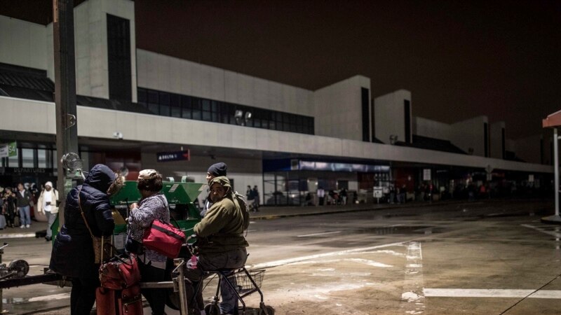 Alimentarea cu energie electrică a aeroportului internațional din Atlanta a fost reluată după o pană de curent de aproape 11 ore