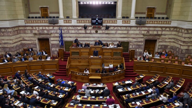 საბერძნეთის მთავრობას ემუქრება უნდობლობის გამოცხადება მაკედონიასთან გარიგების გამო