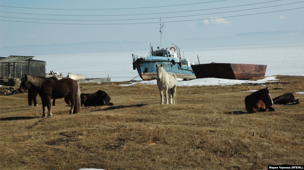 Иркутский поселок Большие Коты на берегу Байкала
