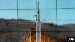 Солтүстік Корея ұшырған "Унха-3" зымыраны. Солтүстік Пхеньян провинциясы. 12 желтоқсан 2012 жыл.