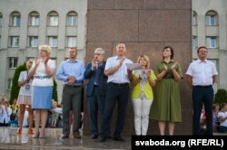 Дэпутаты выйшлі да пратэстоўцаў, 17 жніўня