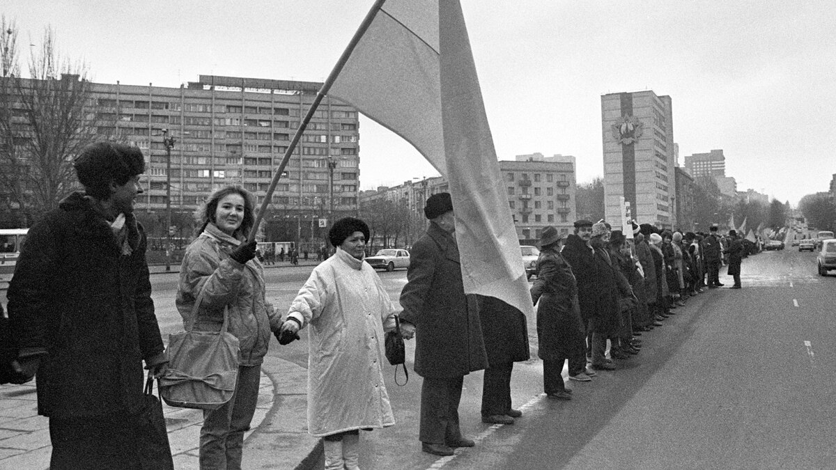 Демонстрация силы народа»: воспоминания участников «живой цепи» к годовщине  соборности Украины