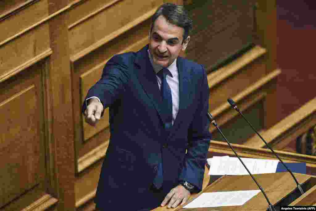 ГРЦИЈА - Панос Каменос требаше пред неколку месеци да си замине од Владата, доколку навистина сакаше да го спречи Договорот од Преспа. Со тоа што остана во Владата, му го даде пенкалото на Алексис Ципрас да потпише, а според тоа е целосно одговорен и самиот тој, рече претседателот на Нова демократија, Кирјакос Мицотакис.