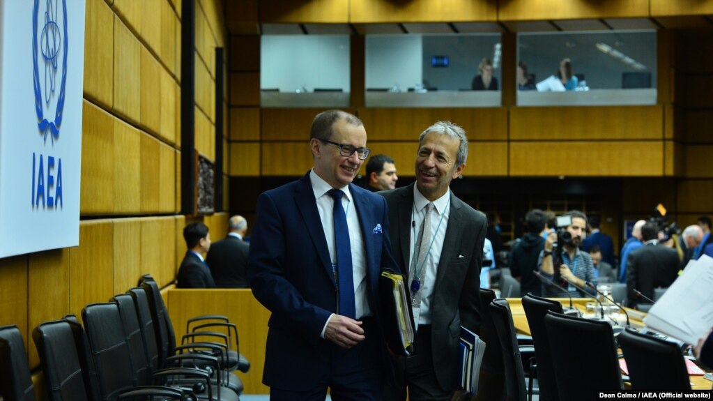 Former IAEA Deputy Director General and Head of the Department of Safeguards Tero Varjoranta (L) and his successor Massimo Aparo at 1425th Board of Governors Meeting. IAEA, Vienna, Austria, 15 December 2015.