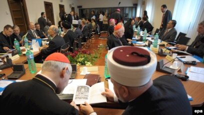 Muslims Catholics Discuss Faith Reason At Historic Vatican Forum