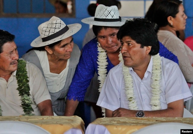Эво Моралес на встрече с производителями коки в департаменте Кочабамба. 2015 год
