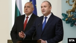 Лидерът на ГЕРБ Бойко Борисов и президентът Румен Радев. Снимката е архивна.