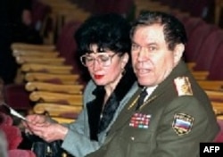 Генерал Рохлин и его жена Тамара, 1998