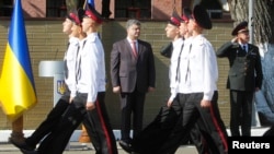 Петр Порошенко на параде в Киевском военном лицее