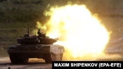 Российский танк Т-72Б3 на показательных стрельбах в рамках международного форума "Армия-2019", июнь 2019 года