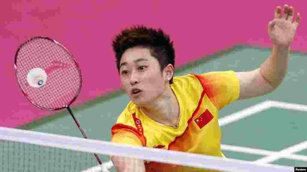 Çinli badminton ustası Yu Yang Cənubi Koreya yığmasına qarşı oyun zamanı