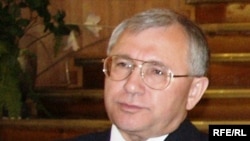Рәзил Вәлиев