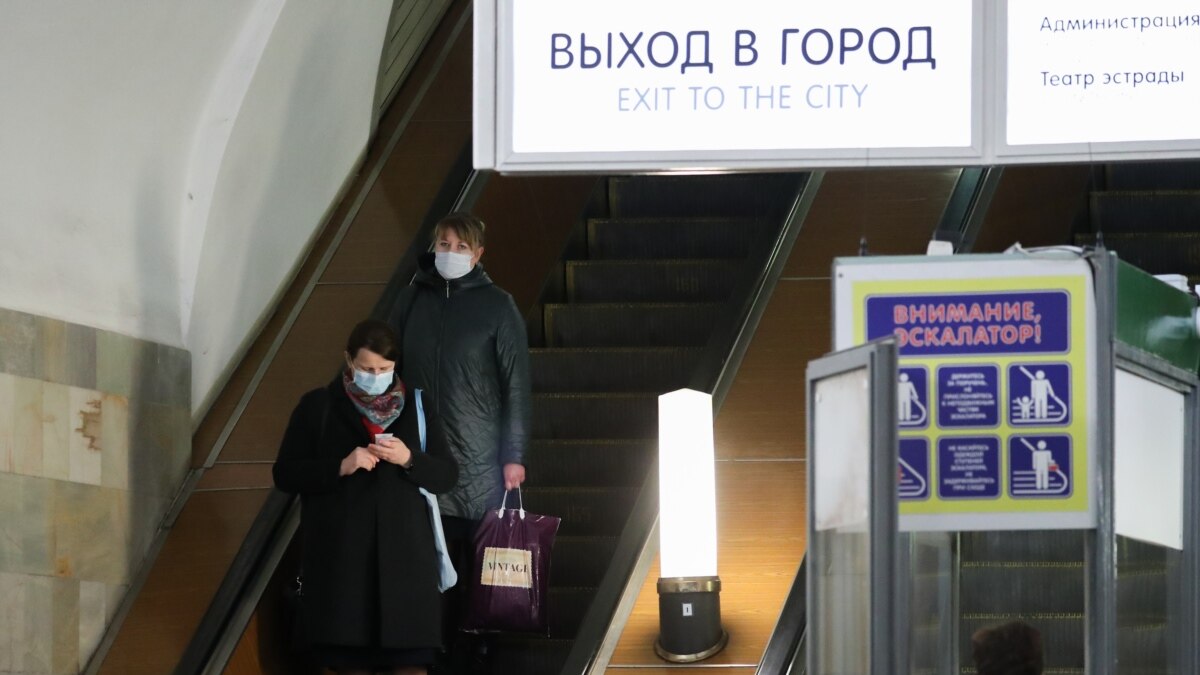 The Ministry of Transport will make announcements in English in the subway optional