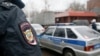Полиция на территории фабрики "Меньшевик"