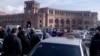 Գյումրիում և Երևանում բողոքի են դուրս եկել տաքսու անհատ վարորդները 