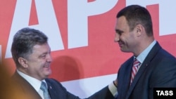 На виборах мера Києва в 2015 році Кличка підтримував тодішній «Блок Петра Порошенка»
