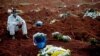 U jednom od brazilskih gradova, Manausu, vlasti su naredile kopanje masovnih grobnica, kako bi uspeli da sahrane sve žrtve virusa