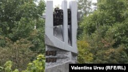 Monumentul în amintirea victimelor stalinismului de la Cimișlia