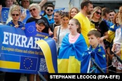Акция возле здания Европейского совета, накануне принятия на саммите лидеров Евросоюза решения о предоставлении Украине статуса кандидата на вступление в ЕС. Брюссель, 23 июня 2022 года