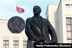 Помнік Леніну на плошчы Незалежнасьці ў Менску