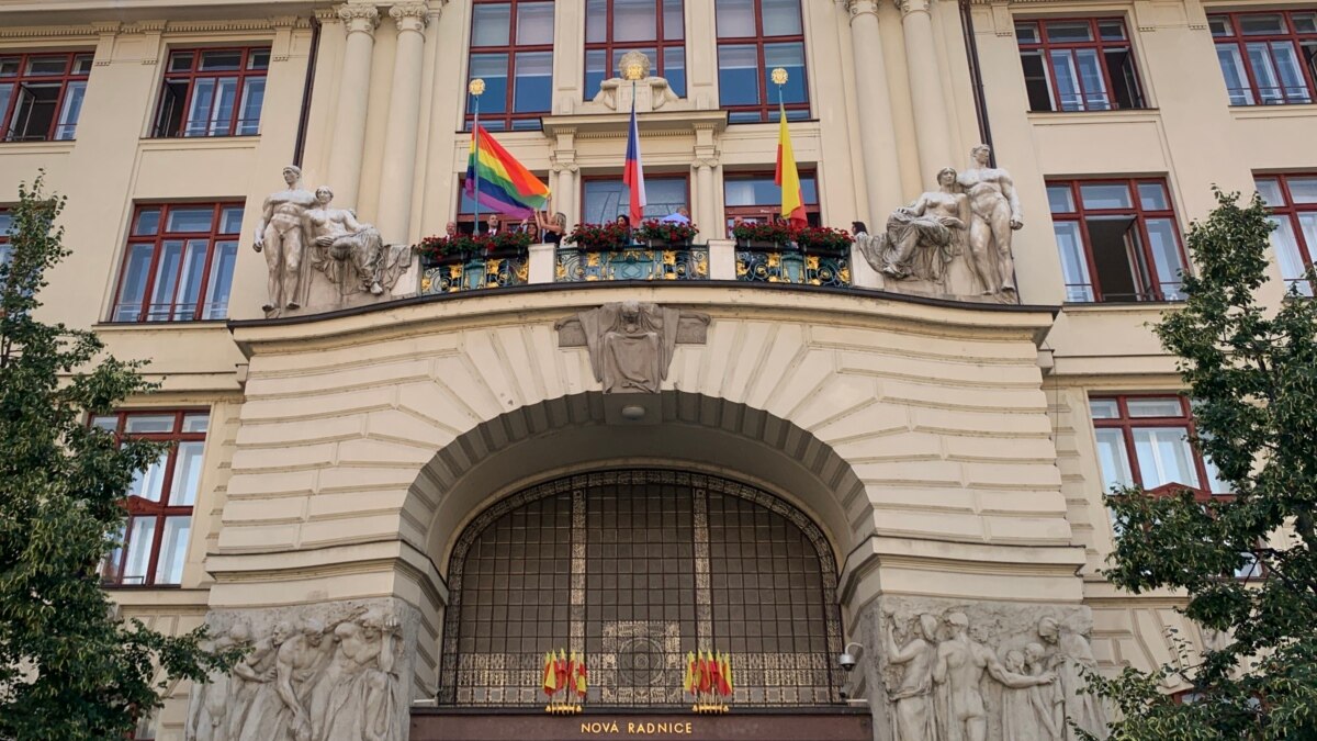 Регистрированное партнерство: поддержка появляется после легализации