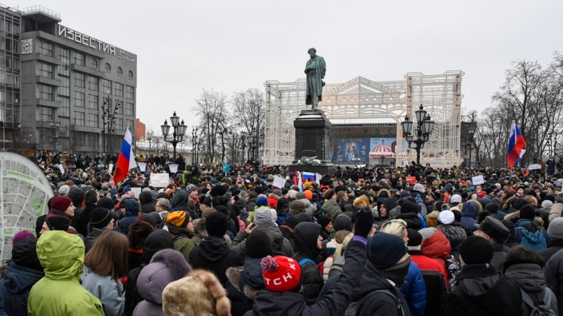 Москва: акцияда кармалгандардын арасында Навальный да бар