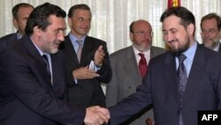 Тогашните лидери на ДПА и ВМРО-ДПМНЕ, Арбен Џафери и Љубчо Георгиевски.