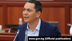 Омурбек Бабанов, парламенттегі "Республика - Ата Журт" фракциясының жетекшісі.