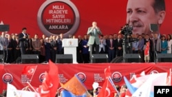 Turqi - Kryeministri i Turqisë Recep Tayyip Erdogan gjatë fjalimit të tij në Stamboll, 16Jun2013.