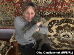 Ирина Борисова говорит, что заберет животных и уедет их Жованки, если поселок снова будет «ничьим»
