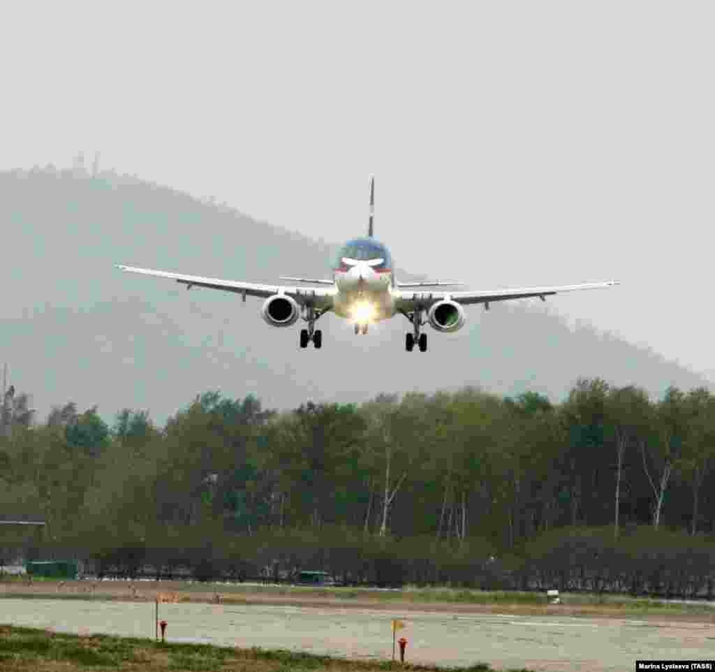Первый полет Superjet в мае 2008 года. 