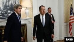 John Kerry i Sergej Lavrov u Hamburgu na sastanku OSCE-a gdje su 7. i 8. decembra pregovarali o Alepu